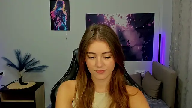 Snapshot of TracySpark chatting on 09/24/25, 06:50 TracySpark online show from 09/24/25, 06:50