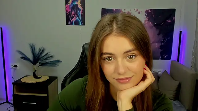 Snapshot of TracySpark chatting on 09/25/25, 05:44 TracySpark online show from 09/25/25, 05:44