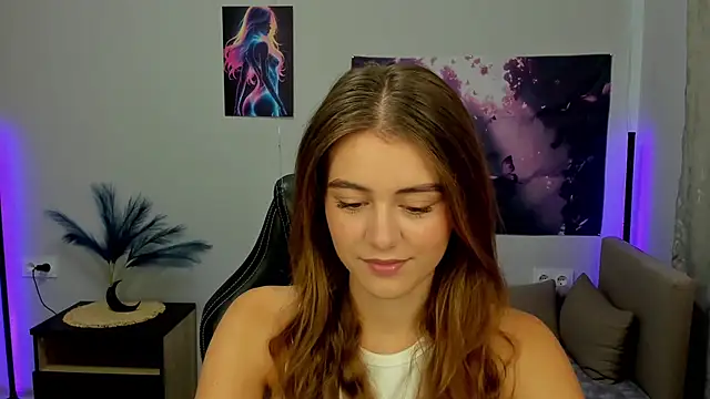 Snapshot of TracySpark chatting on 09/27/25, 06:29 TracySpark online show from 09/27/25, 06:29