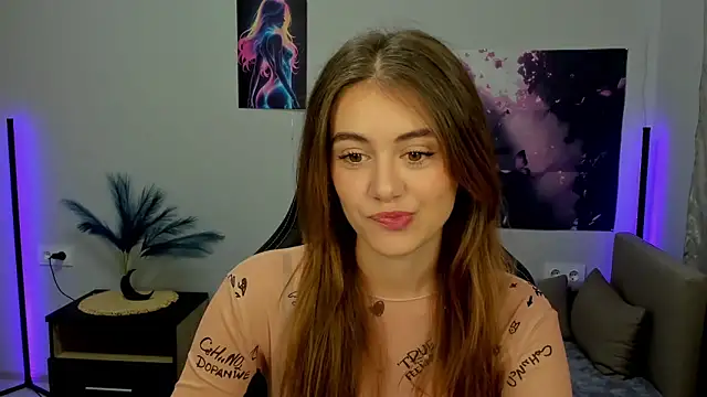 Snapshot of TracySpark chatting on 09/28/25, 06:41 TracySpark online show from 09/28/25, 06:41