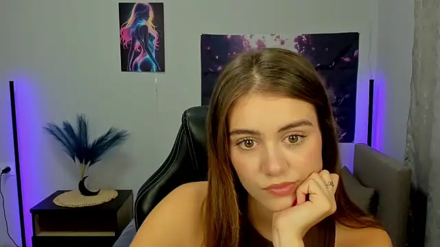 Snapshot of TracySpark chatting on 10/02/25, 06:53 TracySpark online show from 10/02/25, 06:53