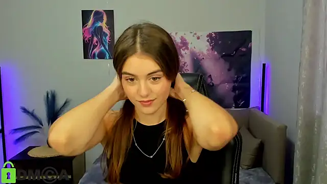 Snapshot of TracySpark chatting on 10/20/25, 06:58 TracySpark online show from 10/20/25, 06:58