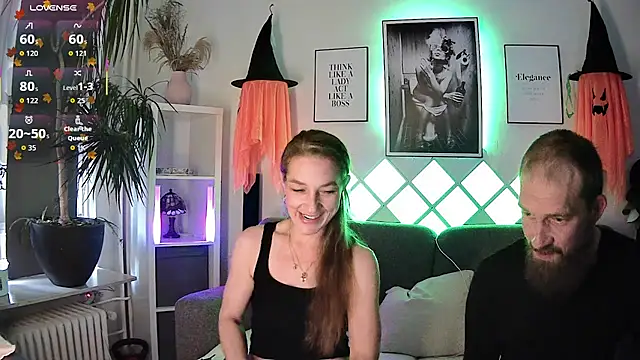 XBellaXundXUweX online show from 10/08/25, 08:45