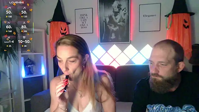 XBellaXundXUweX online show from 10/15/25, 08:47