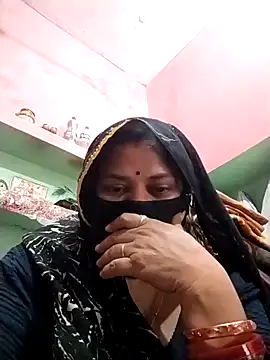 Rajnee33A online show from 04/17/26, 03:53