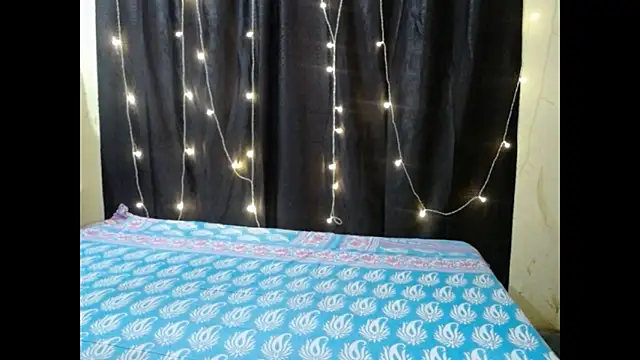 Vanya 7 online show from 11/28/25, 11:13