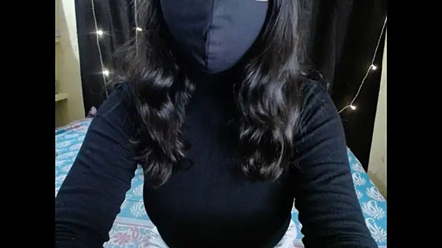 Vanya 7 online show from 11/30/25, 11:36