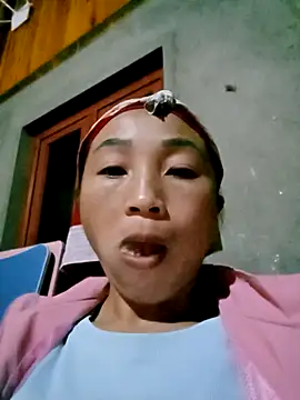 lucybaby00 online show from 10/27/25, 10:52