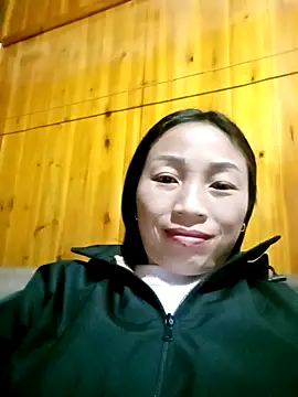 lucybaby00 online show from 02/02/26, 10:36