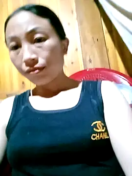 lucybaby00 online show from 04/22/26, 11:45