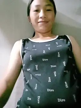 lucybaby00 online show from 05/18/26, 10:37
