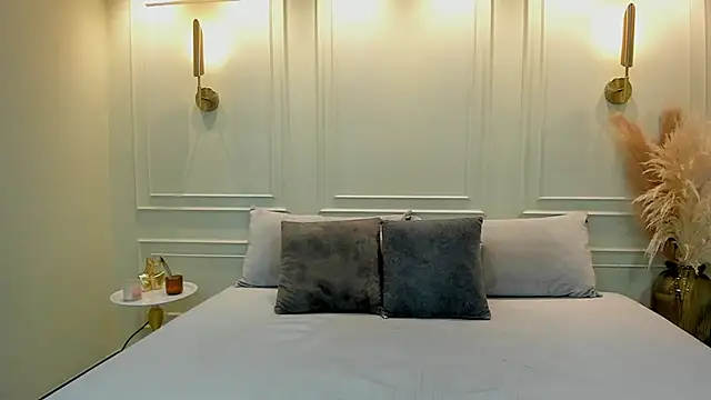 gabysanta  online show from 10/25/25, 02:35