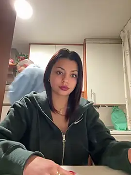 Snapshot of NoeliaGarcia17 chatting on 12/23/25, 12:08 NoeliaGarcia17 online show from 12/23/25, 12:08