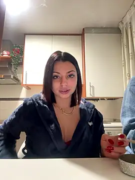 Snapshot of NoeliaGarcia17 chatting on 01/12/26, 11:43 NoeliaGarcia17 online show from 01/12/26, 11:43