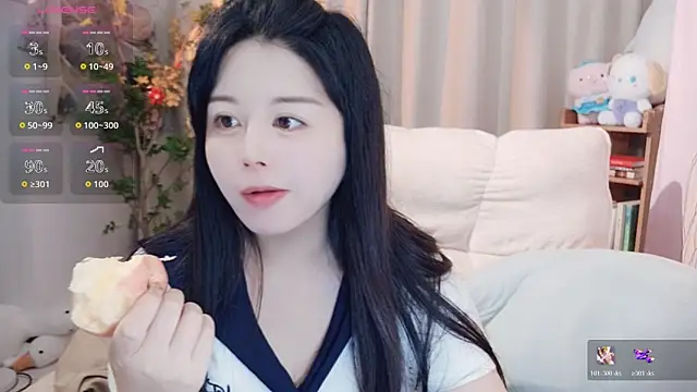 Snapshot of SweetTease2025 chatting on 10/05/25, 02:37 SweetTease2025 online show from 10/05/25, 02:37