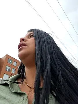 Snapshot of Eiimy_pretty chatting on 09/15/25, 08:20 Eiimy pretty online show from 09/15/25, 08:20