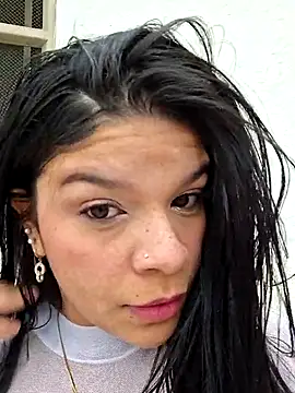 Snapshot of Eiimy_pretty chatting on 10/04/25, 08:18 Eiimy pretty online show from 10/04/25, 08:18