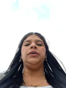 Snapshot of Eiimy_pretty chatting on 10/06/25, 08:17 Eiimy pretty online show from 10/06/25, 08:17