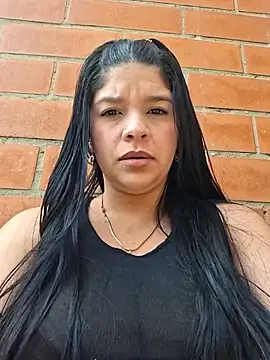 Snapshot of Eiimy_pretty chatting on 10/10/25, 07:57 Eiimy pretty online show from 10/10/25, 07:57