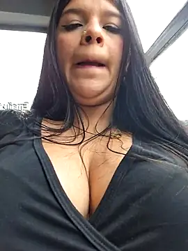 Snapshot of Eiimy_pretty chatting on 10/18/25, 07:14 Eiimy pretty online show from 10/18/25, 07:14