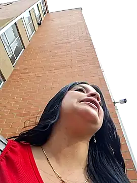 Snapshot of Eiimy_pretty chatting on 10/23/25, 08:18 Eiimy pretty online show from 10/23/25, 08:18