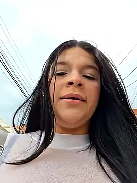 Snapshot of Eiimy_pretty chatting on 11/10/25, 08:41 Eiimy pretty online show from 11/10/25, 08:41