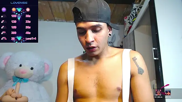 Angel latinboy online show from 04/29/26, 03:16