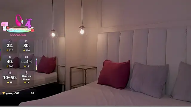 mae lyra online show from 12/14/25, 08:02