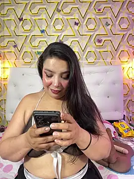 Snapshot of Anahibella chatting on 05/15/26, 04:25 Anahibella online show from 05/15/26, 04:25