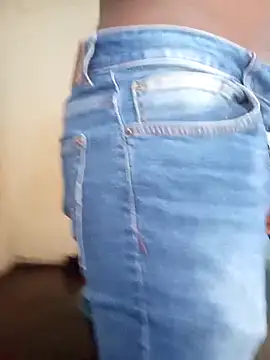 small D94 online show from 12/20/25, 01:40