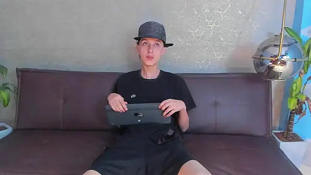 ArthurCox online show from 10/27/25, 05:28