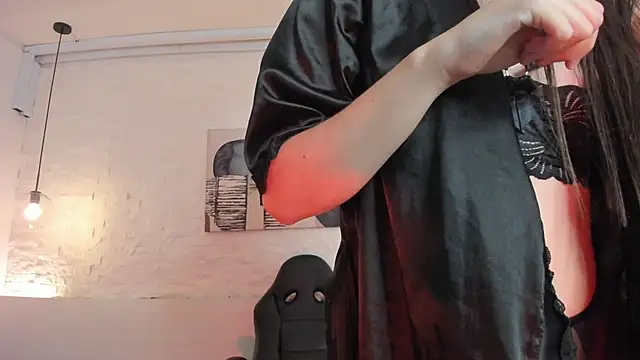 Sarah GothicGirl online show from 10/09/25, 08:18