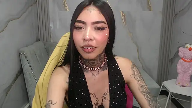 Ashley Blum v online show from 11/17/25, 08:14