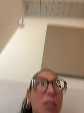 eddivad6974 online show from 09/14/25, 06:51