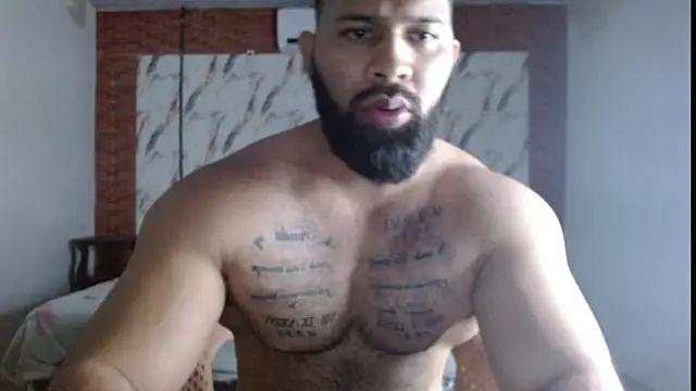 Snapshot of JOHN_muscle99 chatting on 09/19/25, 04:03 JOHN muscle99 online show from 09/19/25, 04:03