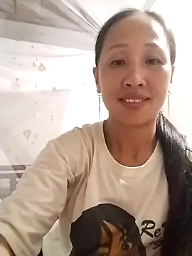 cute love00 online show from 10/10/25, 10:03