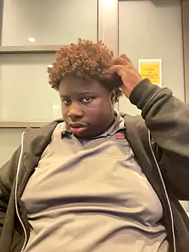 Snapshot of Breezylws chatting on 10/07/25, 06:32 Breezylws online show from 10/07/25, 06:32