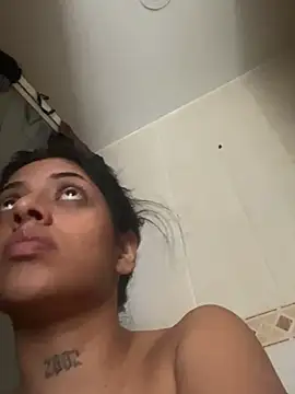 Snapshot of Mia_Sweet_Couple chatting on 03/23/26, 06:34 Mia Sweet Couple online show from 03/23/26, 06:34