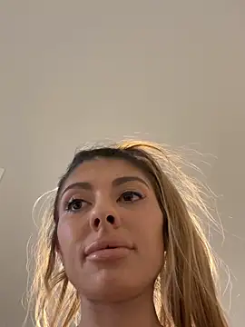 bbgurlnickii online show from 09/17/25, 06:53