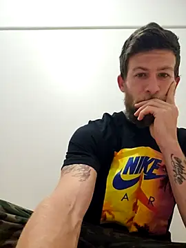 Snapshot of Couplesplay1 chatting on 09/12/25, 12:16 Couplesplay1 online show from 09/12/25, 12:16