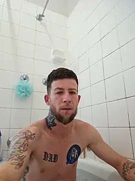 Snapshot of Couplesplay1 chatting on 09/25/25, 12:31 Couplesplay1 online show from 09/25/25, 12:31