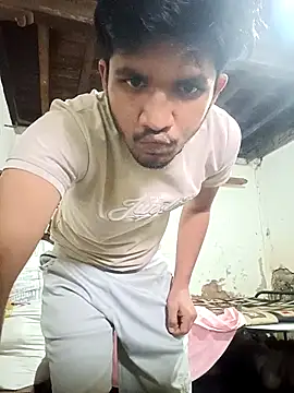 Snapshot of sexofbro chatting on 09/28/25, 08:42 sexofbro online show from 09/28/25, 08:42