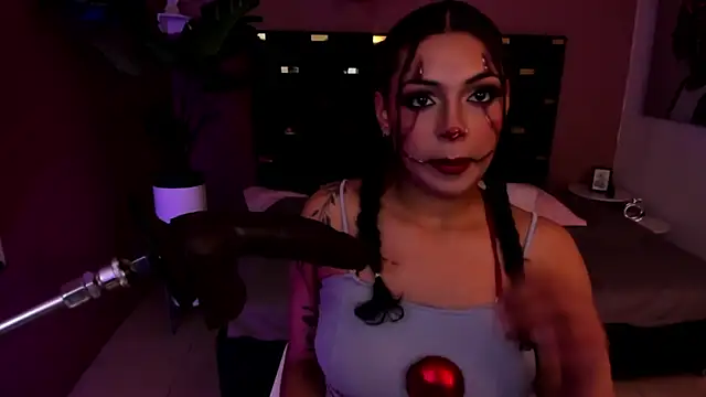 Snapshot of Micki__ chatting on 10/31/25, 11:55 Micki online show from 10/31/25, 11:55