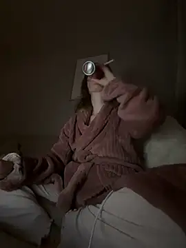 Snapshot of Maeve92 chatting on 03/21/26, 07:17 Maeve92 online show from 03/21/26, 07:17