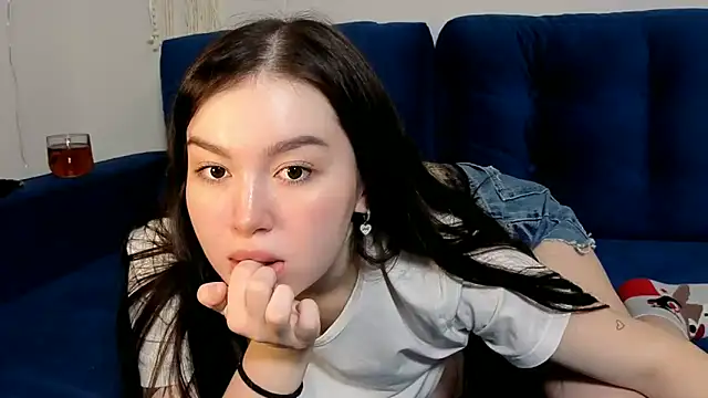 Snapshot of LexeeLuv chatting on 10/16/25, 02:23 LexeeLuv online show from 10/16/25, 02:23