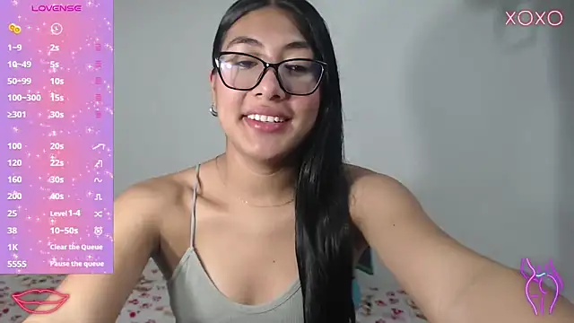 Allison 19   online show from 10/11/25, 10:03