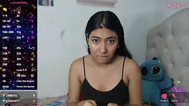 Allison 19   online show from 11/12/25, 10:37