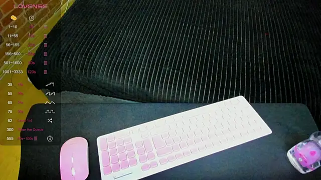 Snapshot of Cutiee_Alicee chatting on 03/11/26, 08:15 Cutiee Alicee online show from 03/11/26, 08:15