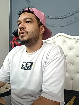 Snapshot of Stevens_db chatting on 09/14/25, 07:35 Stevens db online show from 09/14/25, 07:35