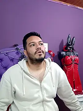 Snapshot of Stevens_db chatting on 10/13/25, 09:59 Stevens db online show from 10/13/25, 09:59